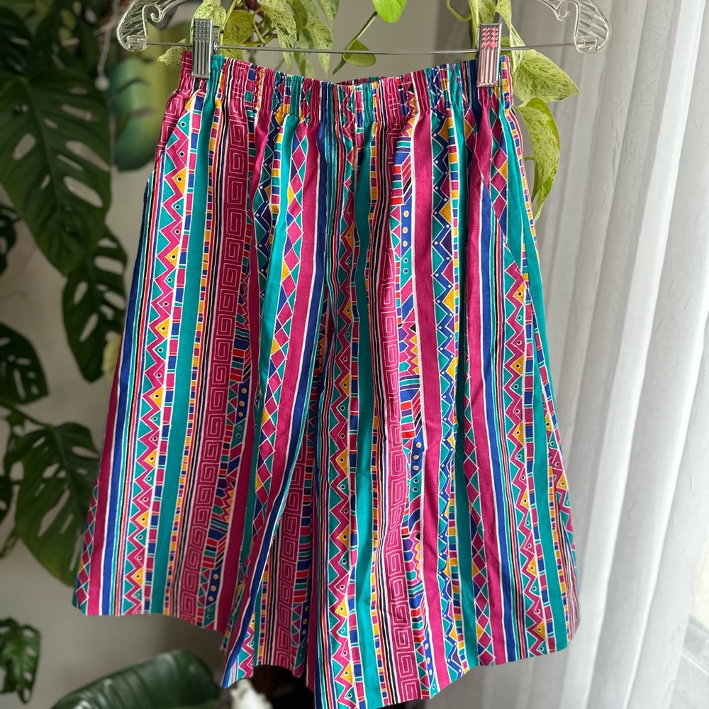 Vintage Jantzen Wide Leg Shorts Tribal Print
